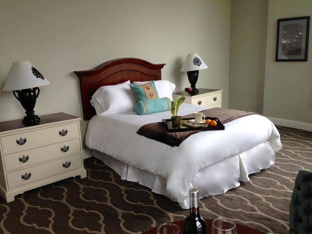The Dilworth Inn Gonzales エクステリア 写真